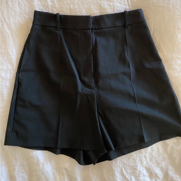 Goop G. Label Mini Shorts - Picture 3 of 5